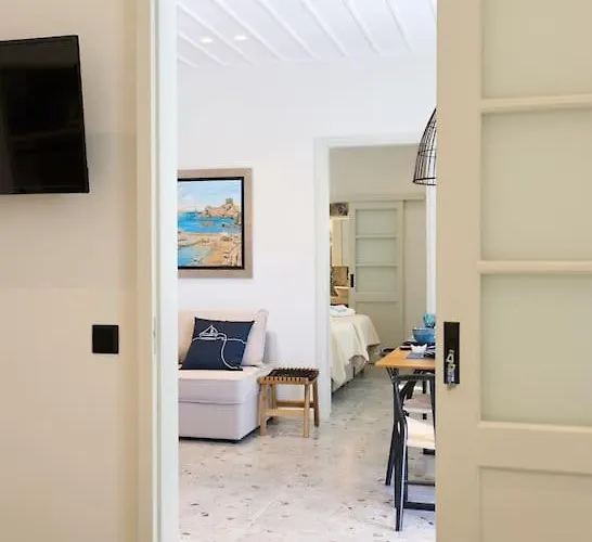 Apaggio Boutique House